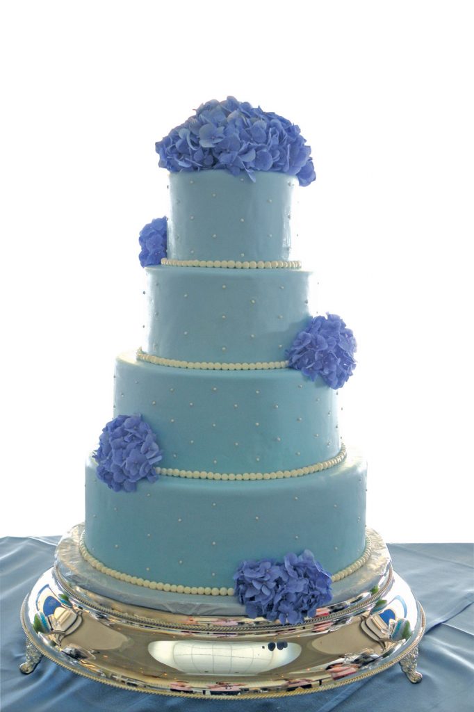 PB_Wedding_Cake_BluewDotHydrangea_PBP