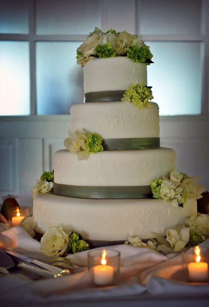 PB_Weddings_Cake_ChrisVicki_C