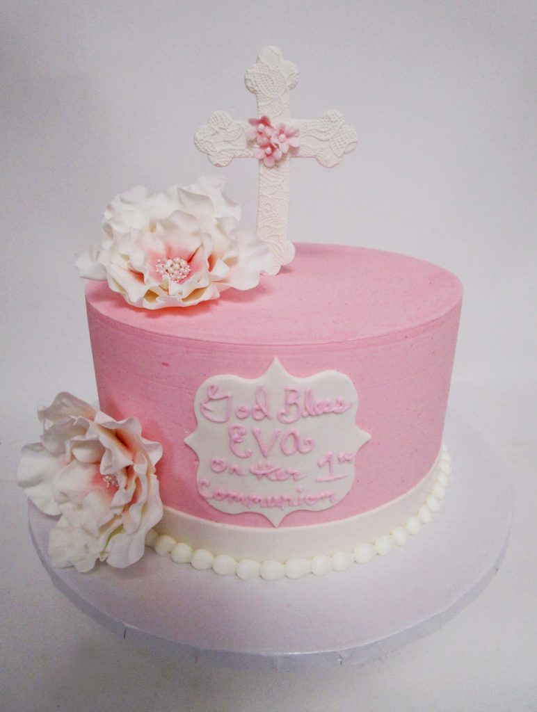 Standing-Crossm-Pink-Cake-with-Sugar-Flowers